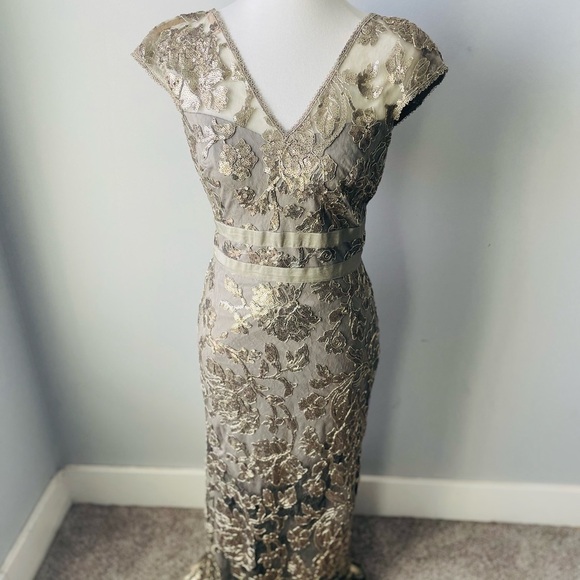Tadashi Shoji Dresses & Skirts - Tadashi Shoji Gold Sequin A-Line Gown
